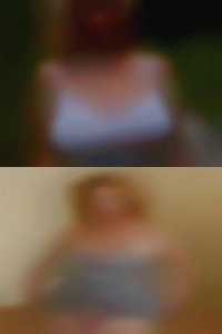 Bomb ass naked woman to fuck who like girls.